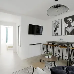 Enchanting Parisian Appartement Paris