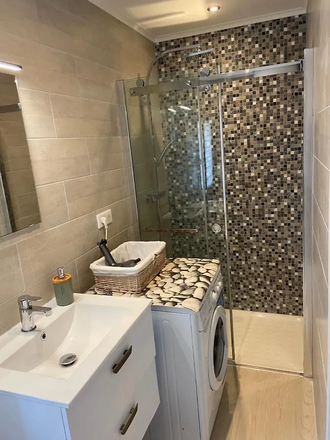 Appartement 2 pièces en RDJardin avec 2 grands Terrasses à Antibes